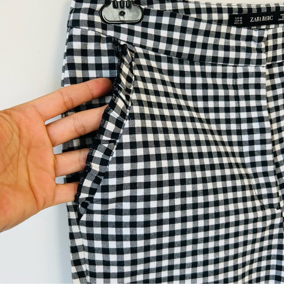 Zara Women’s Black White Gingham Ankle Cropped Pants Ruffle Trim Size M - Picture 4 of 14